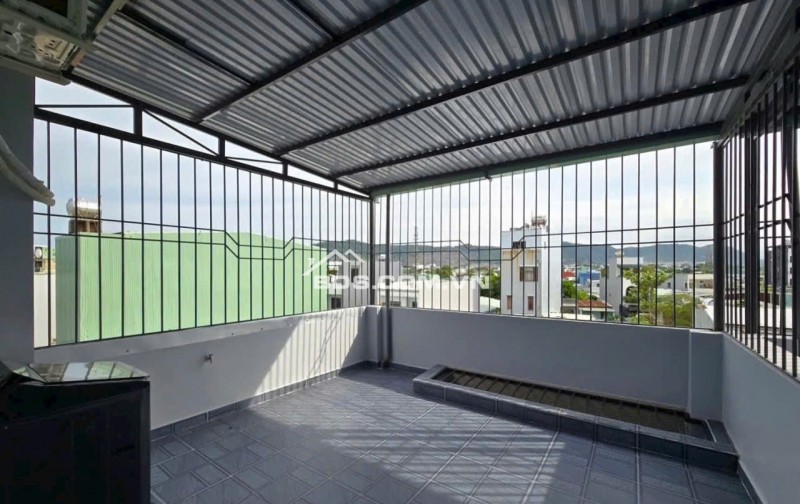 Nhà đẹp vừa mới hoàn thiện kiệt oto Tôn Đức Thắng, bên cạnh ĐH Sư Phạm, Liên Chiểu, Đà Nẵng  DT: 79,5m2 - 83,2m2