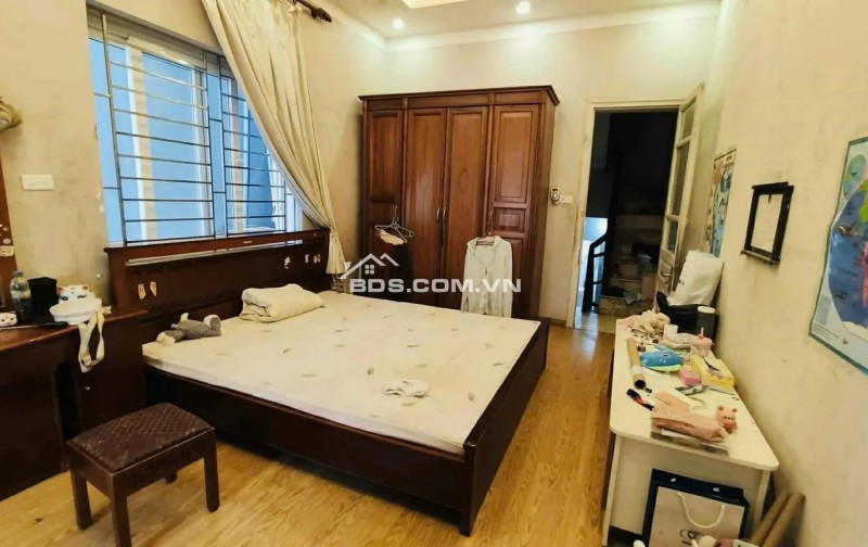 Bán nhà mặt phố Hoàng Văn Thái, Thanh Xuân, 50m2, NỞ HẬU, 30.5 Tỷ, Kinh doanh sầm uất