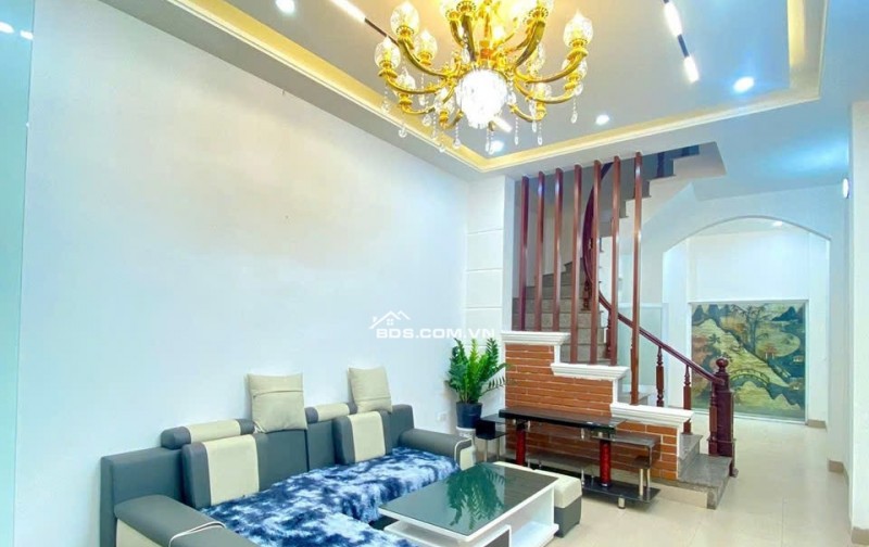 BÁN NHÀ 2.1 TỶ 3 TẦNG 51M2 ( HƯỚNG ĐÔNG ) NGÕ ĐIỆN BIÊN