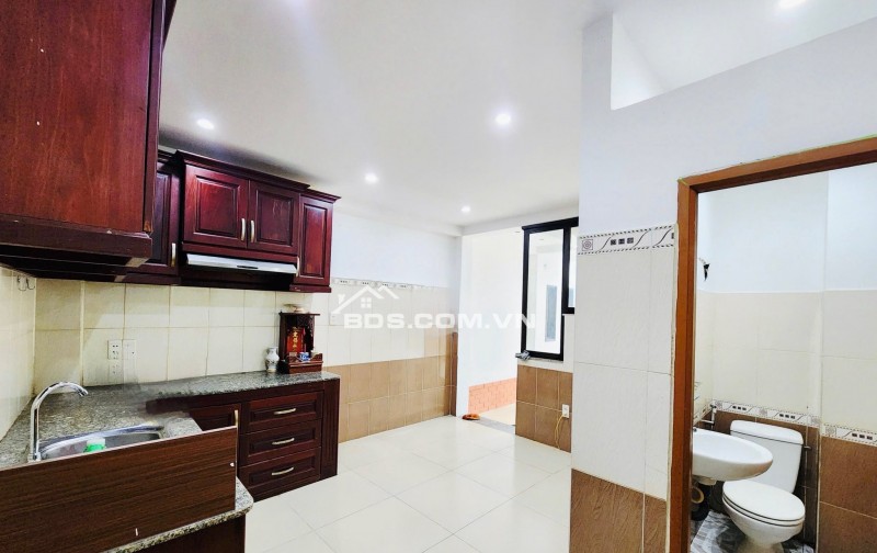 Bán nhà HXH Âu Cơ Tân Bình, dt: 4x10m 4 tầng 6PN giá chỉ 5.9 tỷ TL