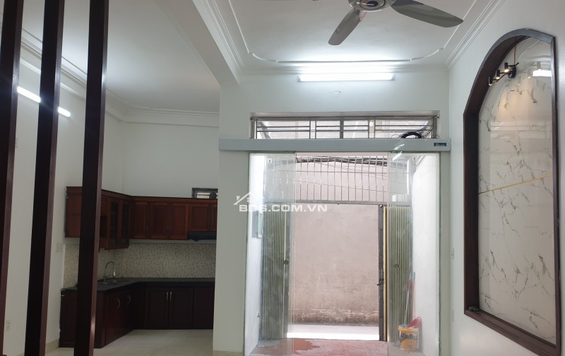 BÁN NHÀ 2.39 TỶ 3 TẦNG 48M2 SAU NHÀ MẶT ĐƯỜNG TRƯỜNG CHINH