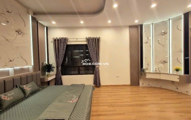 Nhà Đẹp, Xây Mới, Nguyễn Văn Viên, Hai Bà Trưng 30m, 5 tầng, mt 4,6m, giá 6.85 tỷ.