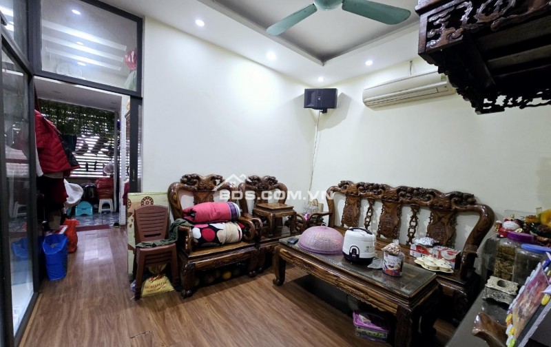 MẶT PHỐ NGUYỄN TRÃI- VỈA HÈ RỘNG - SIÊU KINH DOANH ĐA NGÀNH NGHỀ - VỊ TRÍ ĐẮC ĐỊA - NHÀ NHIỀU LỘC