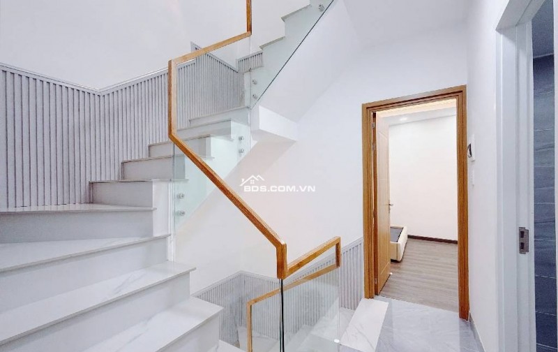  HIẾM CÓ! NHÀ 4 TẦNG – XE HƠI NGỦ TRONG NHÀ – KỀ PHÚ MỸ HƯNG