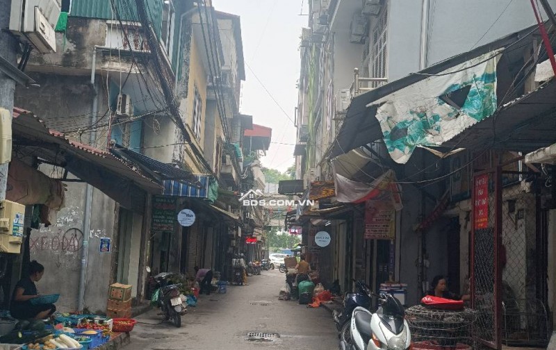 3 bước ra phố, nhà đẹp ở ngay, 328 Nguyễn Trãi, Vị trí trung tâm