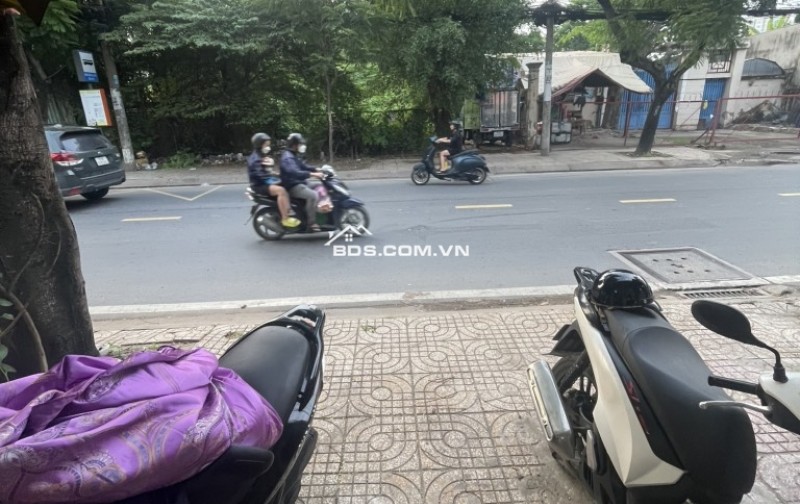  1) NHÀ MẶT TIỀN KHU TRUNG TÂM – GIÁ CHỈ 2.5 TỶ