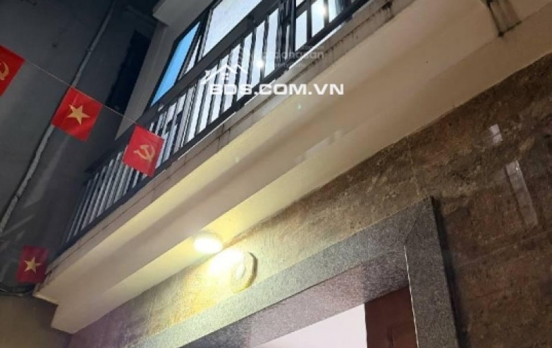 BÁN NHÀ CỔ NHUẾ - GẦN NHIỀU TRƯỜNG HỌC CÁC CẤP - TIỆN ÍCH NHIỀU - DT 36M2 - GIÁ 8,9 TỶ.