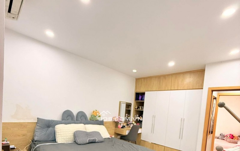 Nhà Đẹp Ô Tô Đỗ Cửa, Phố 8- 3 , Hai Bà Trưng 50/80m, tầng 1, giá 5.85 tỷ