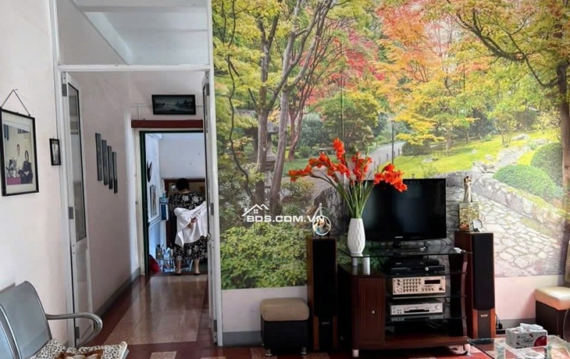 Bán nhà 3 tâng mặt tiền đường CÔ GIANG - Sát Nguyễn Văn Linh