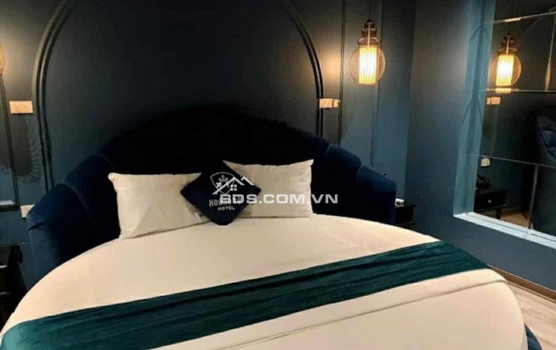 Siêu Phẩm Khách Sạn, Biệt Thự Mỹ Đình, Nam Từ Liêm 196m, 5 tầng, mt 11m, giá 78.5 tỷ