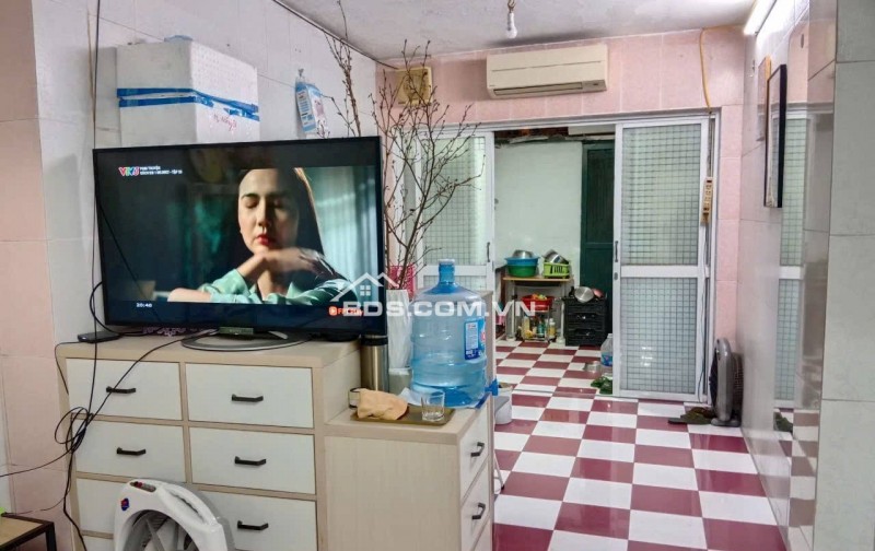 Bán Nhà Gần Đường Ô Tô Bùi Ngọc Dương, Hai Bà Trưng 65m, tầng 1, giá 3.95 tỷ.