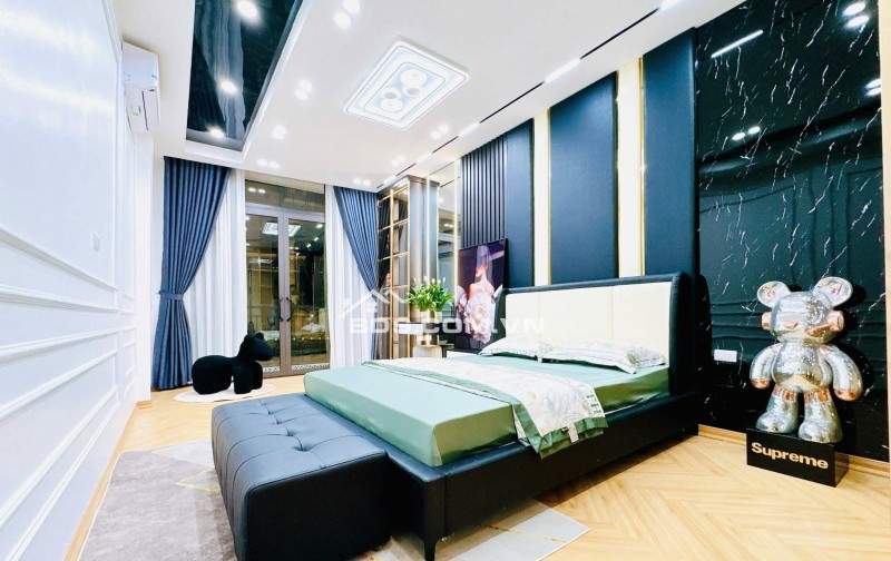 Nhà Đẹp Thang Máy, Gần Phố, Trần Duy Hưng, Cầu Giấy 44/52m, 6 tầng, mt 3.5m, giá 17.8 tỷ.