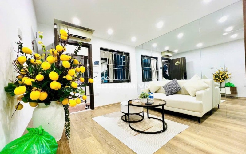 Nhà Đẹp, Phố 8 - 3, Hai Bà Trưng 65m, tầng 2, giá 3.98 tỷ