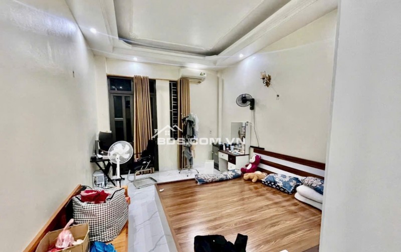 BÁN NHÀ ĐẸP 2.3 TỶ 3 TẦNG 52M2 ( ĐÔNG NAM ) NGÕ ĐƯỜNG KÊNH