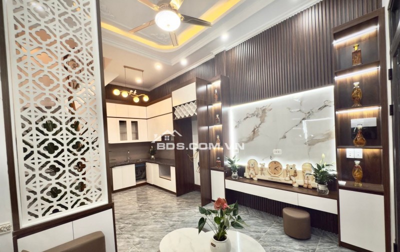 Nhà Đẹp, Gần Phố, Vân Đồn, Hai Bà Trưng 33m, 5 tầng, mt 3.9m, giá 7.5 tỷ.