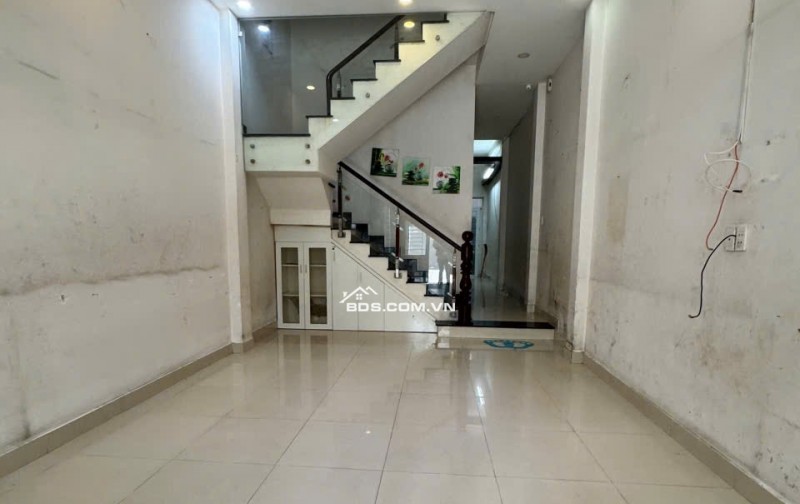 Cho thuê nhà MT đường số 11 P.BHH Bình Tân đúc 2.5 tấm 4pn