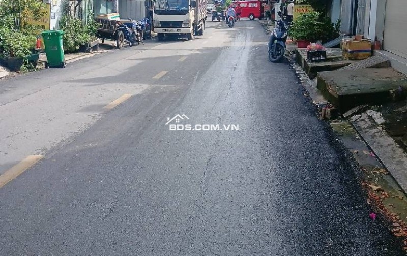 BÁN NHÀ KẾ BÊN LÊ VĂN QUỚI DTSD 96 M2 HẺM XE HƠI 6M THÔNG NHIK 3 TỶ