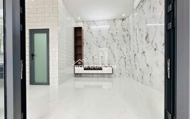 Chỉ cần thanh toán 690tr nhận ngay căn nhà dãy phố H71 – Lê Hồng Phong Đối diện Cảng Hoàng Diệu – Gần sân bay Cần Thơ