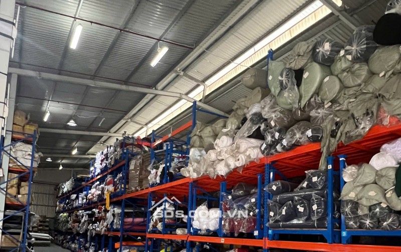 Kho xưởng cho thuê 2300m2 Hà Huy Giáp, gần ngã tư Ga Quận 12