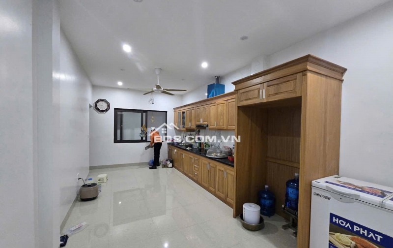 Bán nhà ngõ 105 Thụy Khuê, DT 74m2 xây 5 tầng, thang máy LH 0945255902