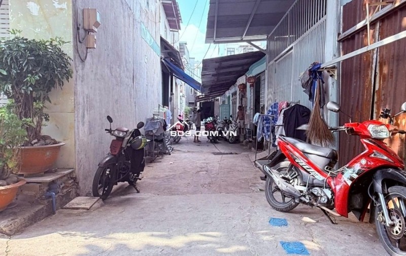 HÀNG HIẾM - NHÀ C4 70M2 - TÂN THỚI HIỆP Q12 GIÁP GÒ VẤP - NHỈNH 1 TY