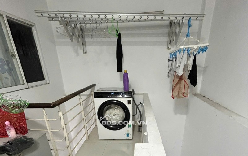 Cho thuê nhà Cách Mạng Tháng 8 Quận 10, 3.5x11m, 3PN giá 13.5tr/tháng