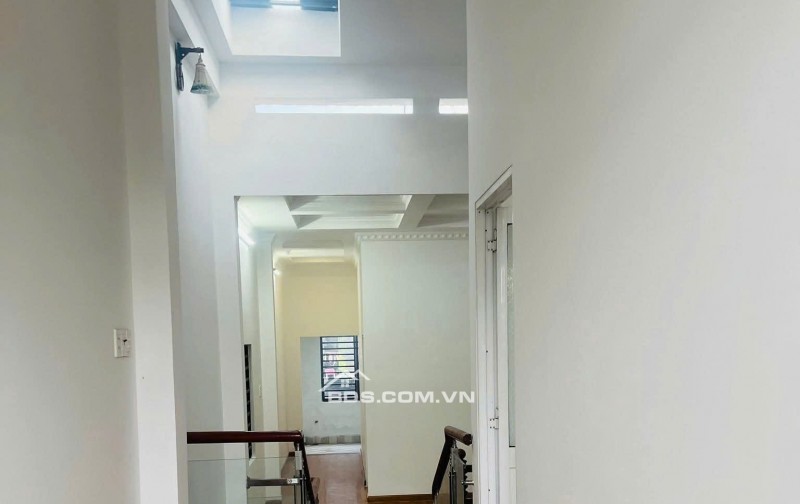 Bán nhà 2 tầng đúc mặt tiền Văn Thánh 2 - Diện tích: 105 m2