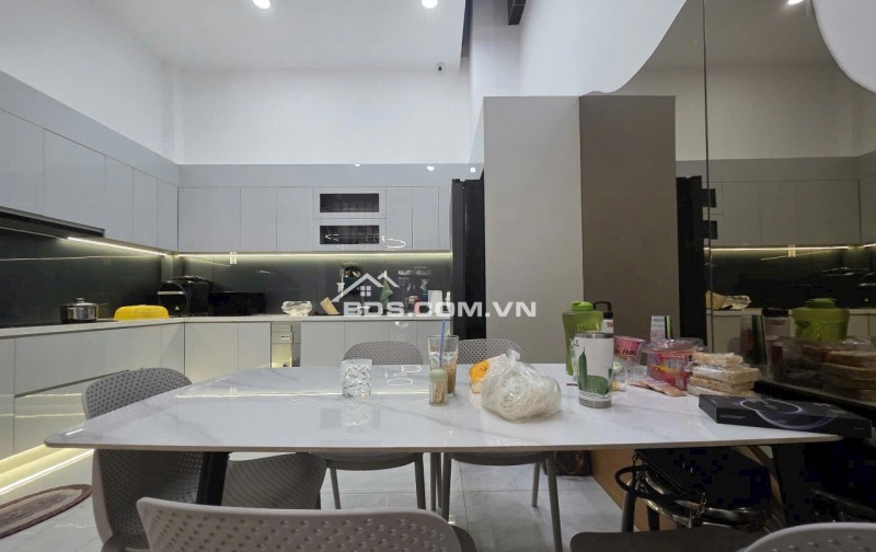 Bán nhà 1 trệt 3 lầu siêu đẹp Nguyễn Gia Trí (nối dài) P25 Bình Thạnh