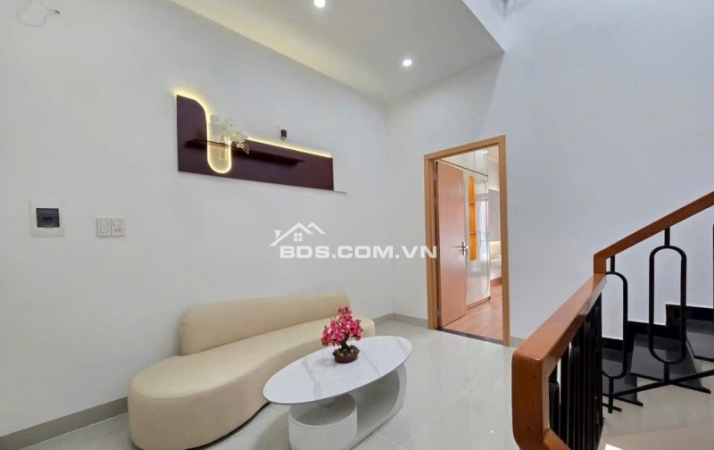 Nhà đẹp vừa mới hoàn thiện kiệt oto Tôn Đức Thắng, bên cạnh ĐH Sư Phạm, Liên Chiểu, Đà Nẵng  DT: 79,5m2 - 83,2m2