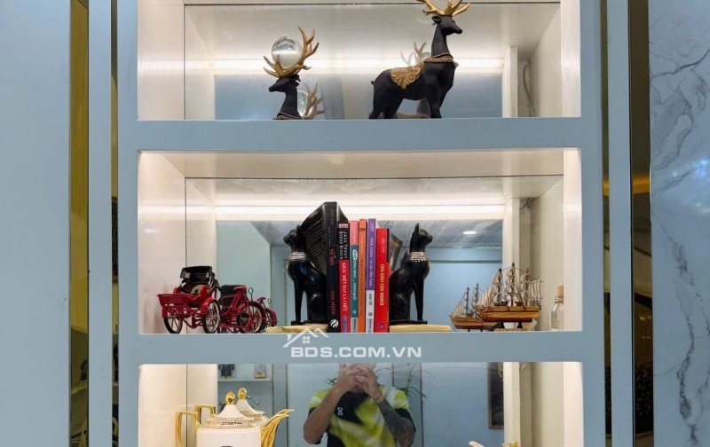 Nhà Đẹp Phố VIP Bạch Mai, Hai Bà Trưng 42m, 6 tầng, mt 4.1m, giá 13.3 tỷ