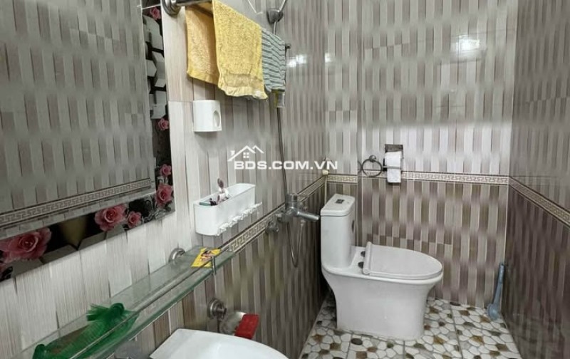 BÁN NHÀ 2.1 TỶ 3 TẦNG 40M2 ( HƯỚNG NAM ) NGÕ CHỢ KÊNH