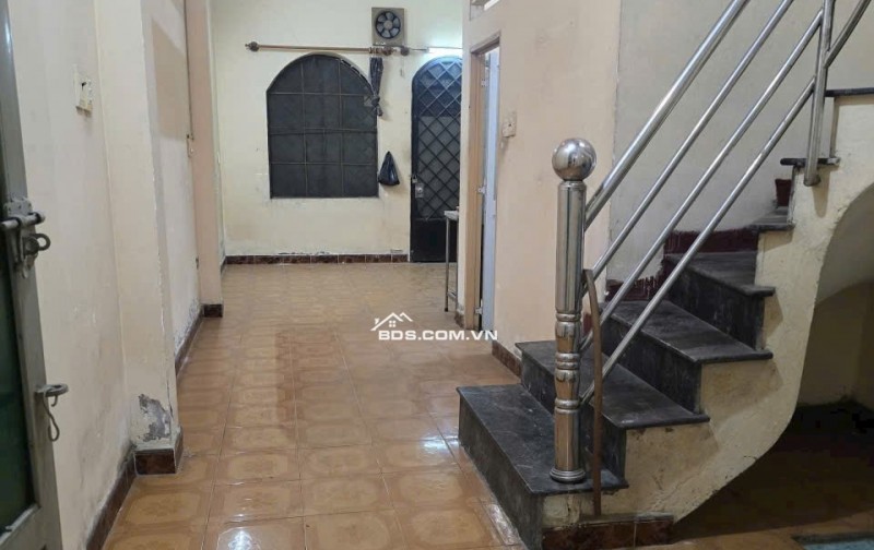 Bán nhà HXH 8 Hoàng Hoa Thám Sát Sân Bay, Tân Bình, 63 m2, 3 Tầng, 3PN. Chỉ 8.6 Tỷ còn TL.