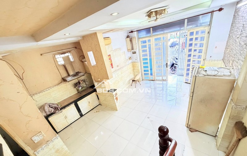 Bán nhà hẻm 8m Trần Văn Quang Tân Bình, 35m2 3 tầng nhỉnh 4 tỷ TL