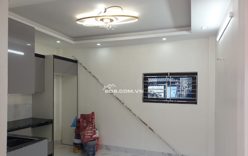 BÁN NHÀ 2.95 TỶ 3.5 TẦNG CÓ GARA Ô TÔ NGÕ RỘNG ĐƯỜNG VĂN CAO