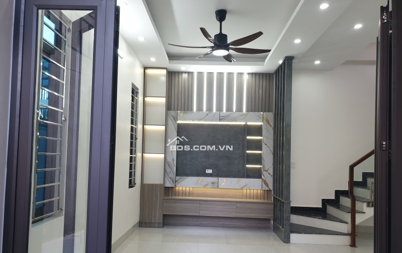 BÁN NHÀ 2.15 TỶ 3 TẦNG 48M2 ( ĐÔNG NAM ) NGÕ RỘNG VĂN CAO