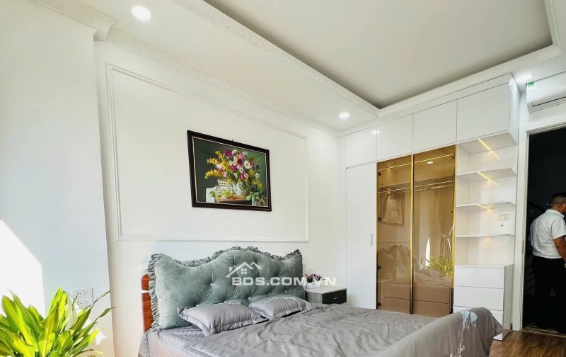 Nhà Đẹp Kinh Doanh, Ngõ Thông, Chùa Bộc, Đống Đa 46m, 7 tầng, mt 5m, giá 19.3 tỷ.