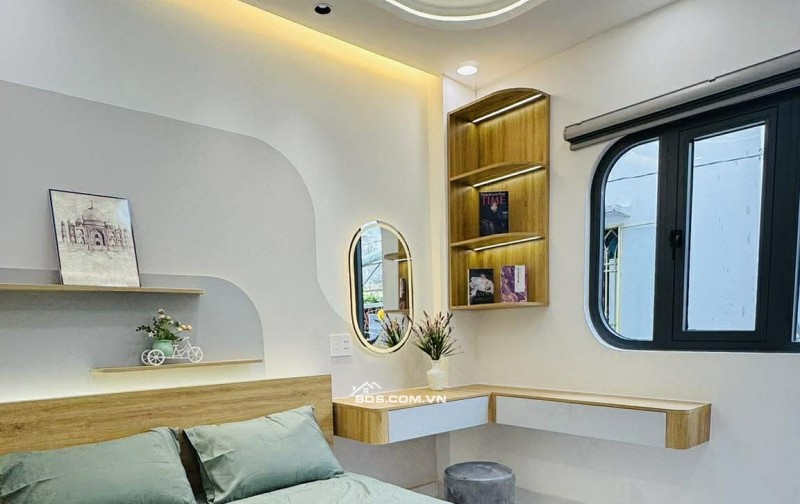 Nhà đẹp ở ngay Huỳnh Văn Bánh Phú Nhuận, 3 tầng 3PN giá 6.85 tỷ TL