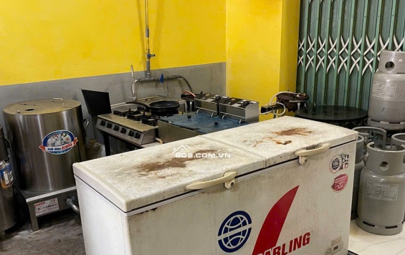 SANG NHƯỢNG MẶT BẰNG KINH DOANH ỔN ĐỊNH,KHÁCH ỔN ĐỊNH