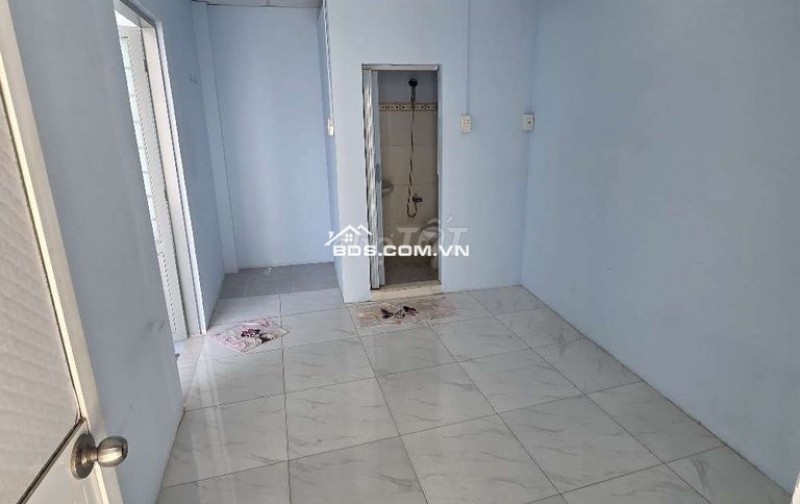 Phòng trọ kiểu cc mini Q.4 có ban công, chỉ hơn 3Tr/tháng,rộng rãi, sạch sẽ.