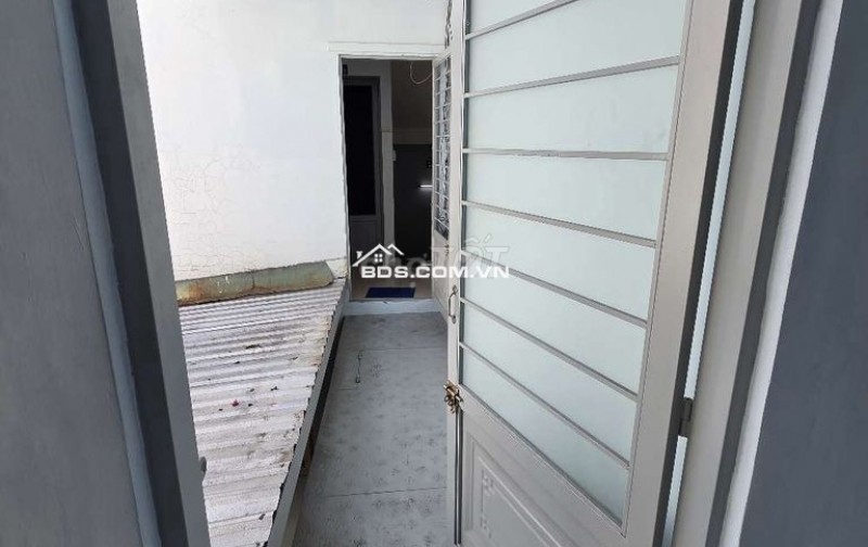 Phòng trọ kiểu cc mini Q.4 có ban công, chỉ hơn 3Tr/tháng,rộng rãi, sạch sẽ.