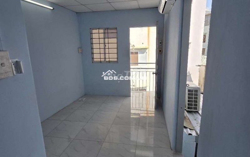 Phòng trọ kiểu cc mini Q.4 có ban công, chỉ hơn 3Tr/tháng,rộng rãi, sạch sẽ.