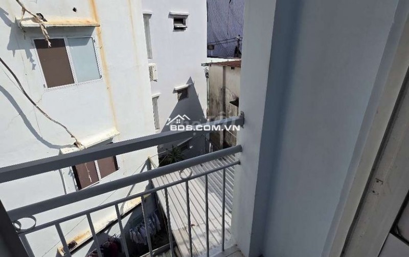 Phòng trọ kiểu cc mini Q.4 có ban công, chỉ hơn 3Tr/tháng,rộng rãi, sạch sẽ.