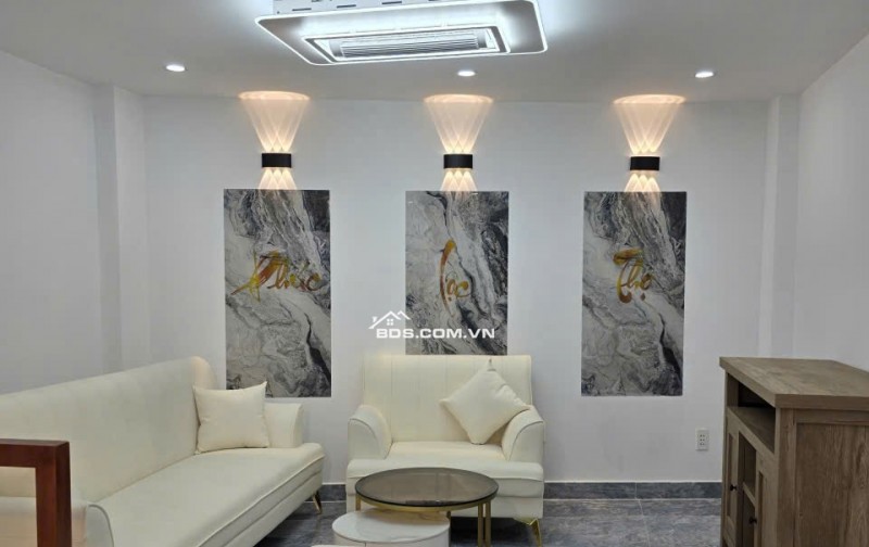 CHUYỂN CÔNG TÁC CẦN BÁN NHÀ MỚI XÂY, THIẾT KỆ HIỆN ĐẠI SANG TRỌNG, DTSD 300m2, P.TÂN TẠO(MỚI)