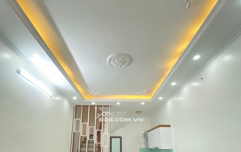 Nhà riêng gần đại học công nghiệp, ô tô đỗ cổng cách phố 40m gần chợ và trường học tại Bắc Từ Liêm