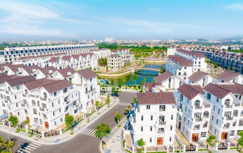 Bán lô liền kề 2 mặt tiền gần TTTM, chợ dân sinh, trường học