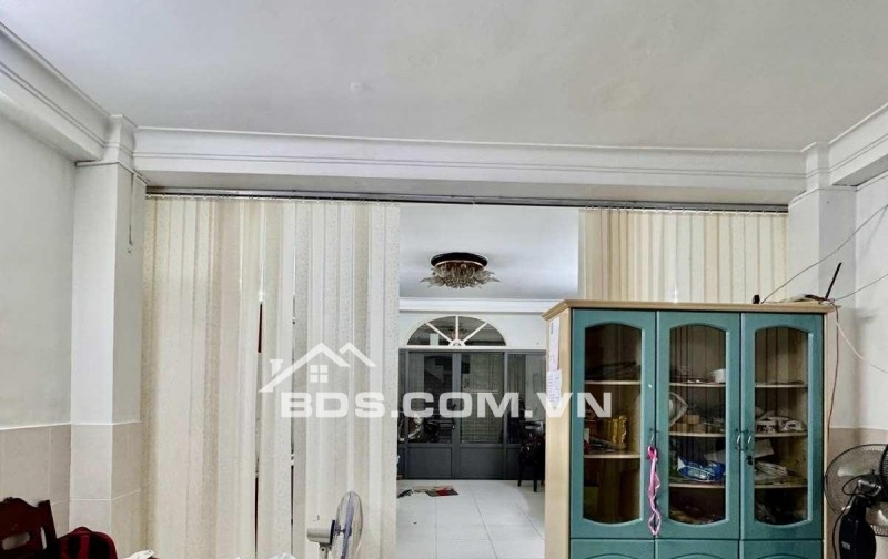 BÁN NHÀ SIÊU PHẨM TRẦN QUANG DIỆU- P.14   - HẺM XE HƠI - DT 95/70M2 (5.2x18.8 NỞ HẬU 6.6M) - 4 TẦNG - CHÍNH CHỦ LÂU ĐỜI.MT 31