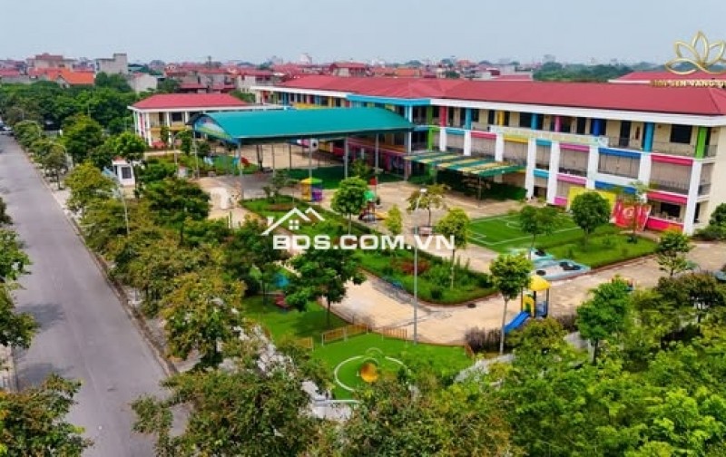 Bán lô đất vị trí trung tâm KĐT Vườn Sen, có sẵn sổ, gần 2 trường đại học lớn