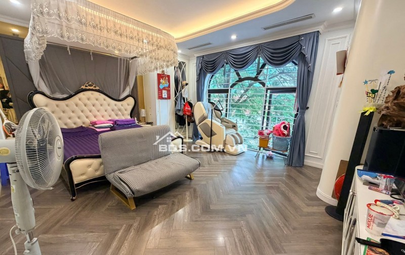 Bán Nhà Mặt Phố Kinh Doanh Trần Tử Bình 76/90m, 9 tầng, mt 4m, giá 69 tỷ.