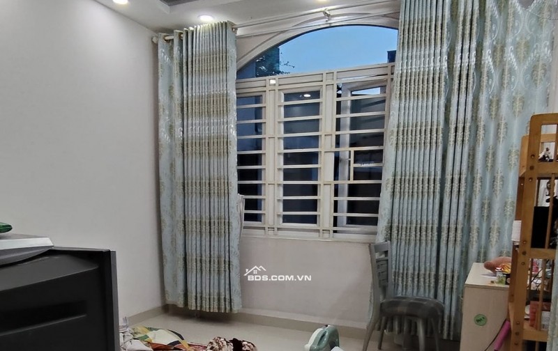 Bán nhà đẹp 4 tầng Nguyễn Tri Phương Quận 10, hẻm 1 trục 3 PN giá nhỉnh 9 tỷ