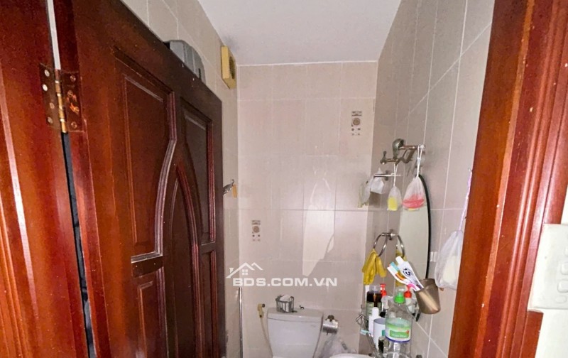 Cho thuê nhà Cách Mạng Tháng 8 Quận 10, 3.5x11m, 3PN giá 13.5tr/tháng